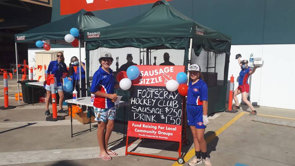 BUNNINGS SAUSAGE SIZZLE READY TO ROCK