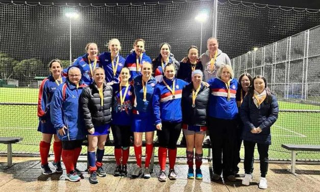 MASTERS 35 WOMEN & 50 MEN GRAND FINAL BOUND